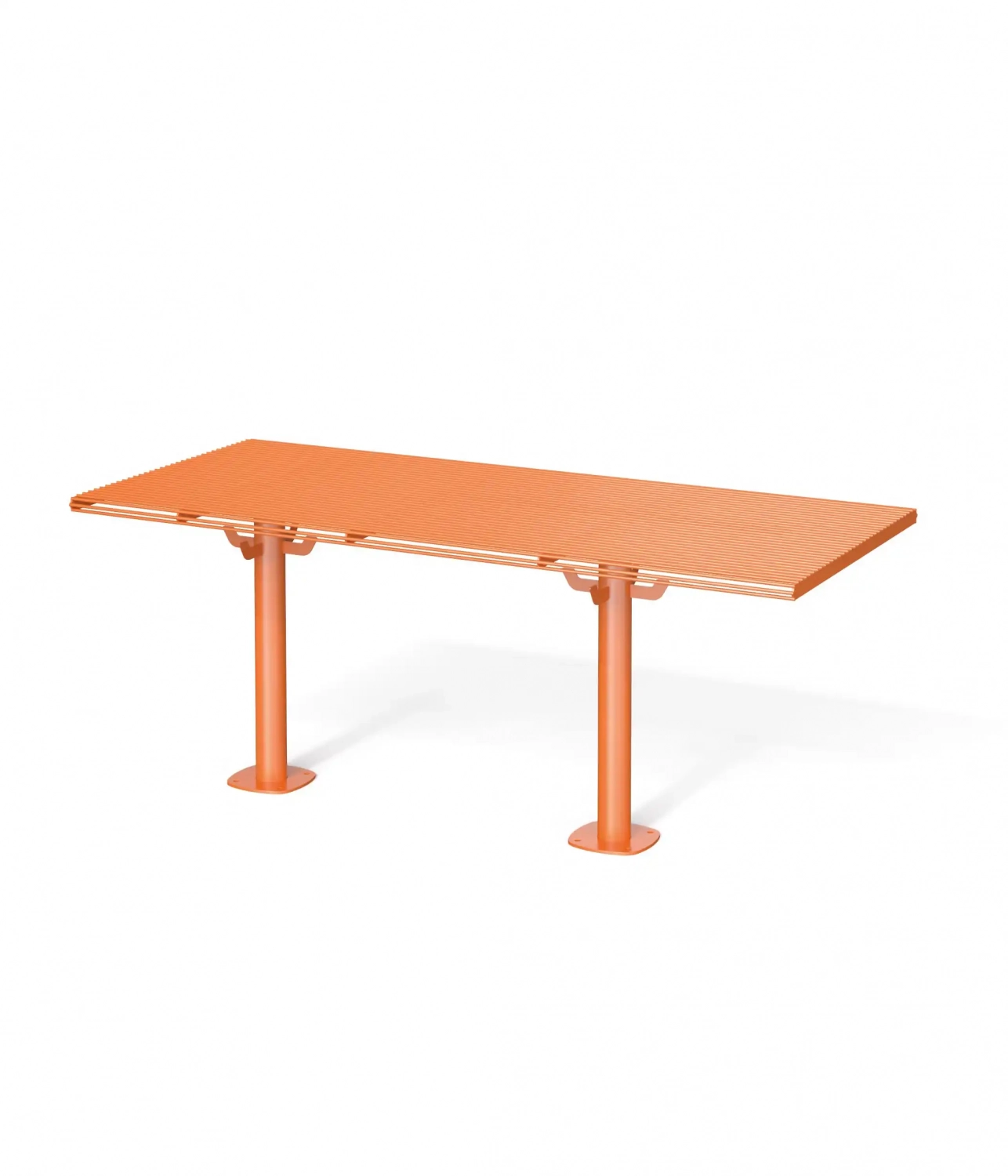 Alt-Text: "Moderne orangefarbene Tischgruppe für den urbanen Raum, ideal für öffentliche Plätze mit Sitzmöglichkeiten und Gemeinschaftsbereichen."