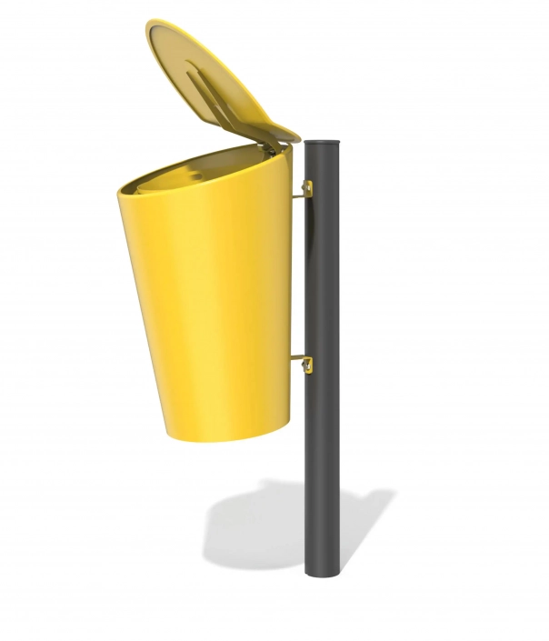 Gelber Abfallbehälter mit Deckel, an einem schwarzen Pfosten befestigt.