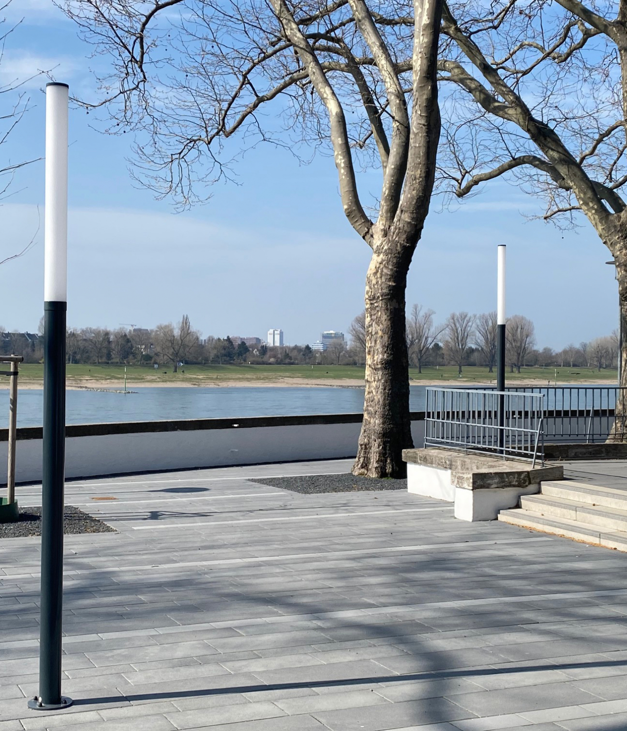 04_Duesseldorf_Rheinterrassen_Seite